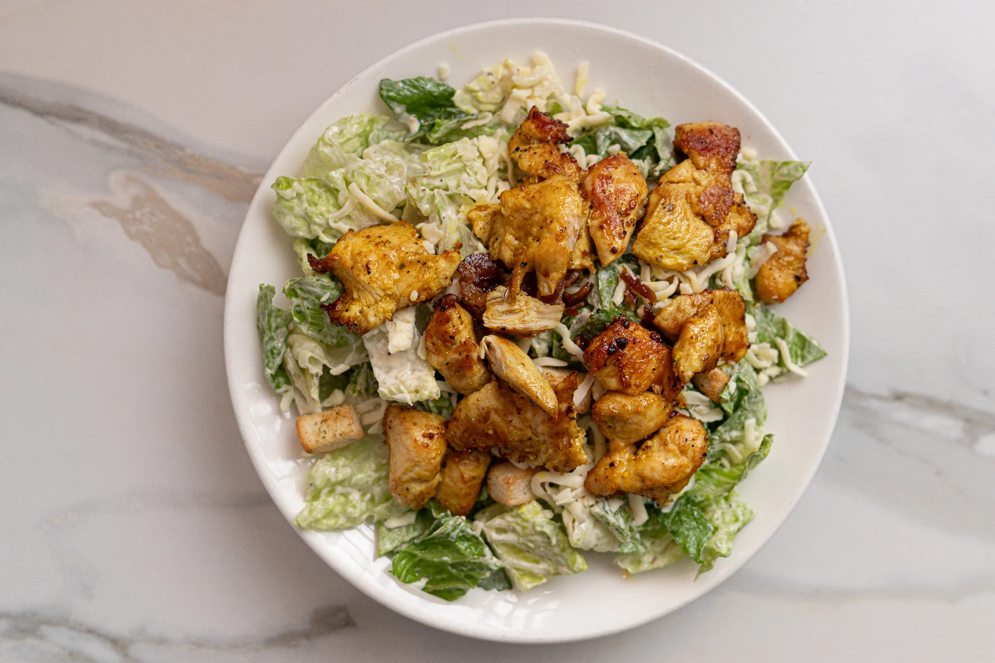 Salade César au poulet grillé — Restaurant Le Moulin
